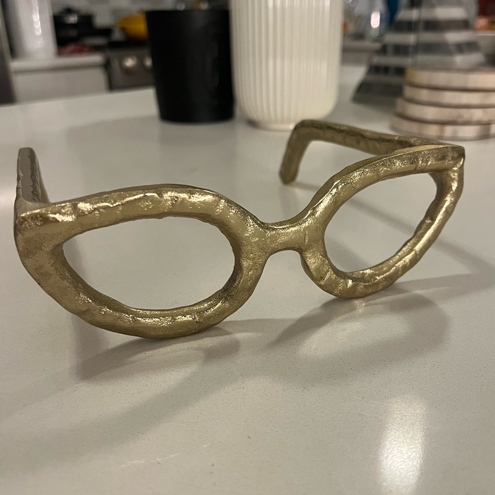 Sagebrook Home Gold Decorative Eyeglass Accent Piece